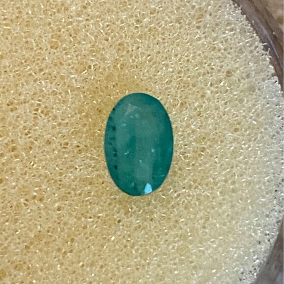 Emerald Faceted 6mm x 4mm Oval Loose Gemstone - Picture 5 of 8